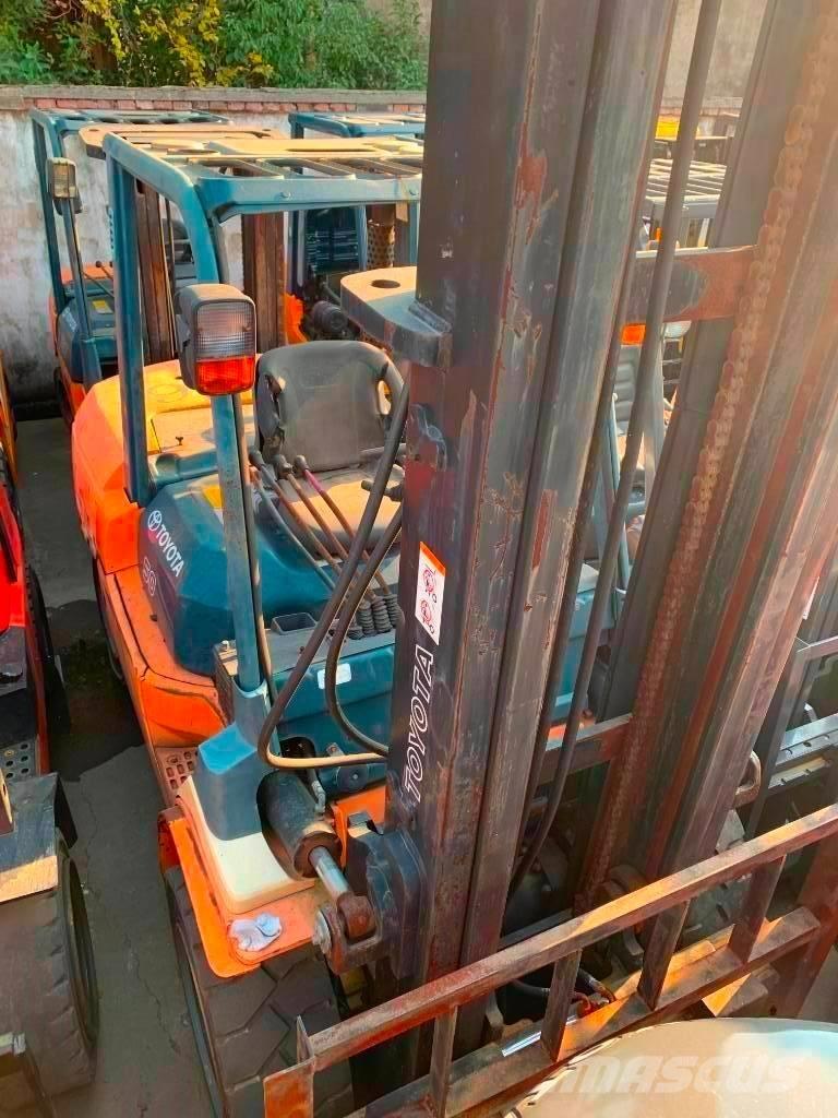 Toyota 7 FDA 50 Diesel trucks