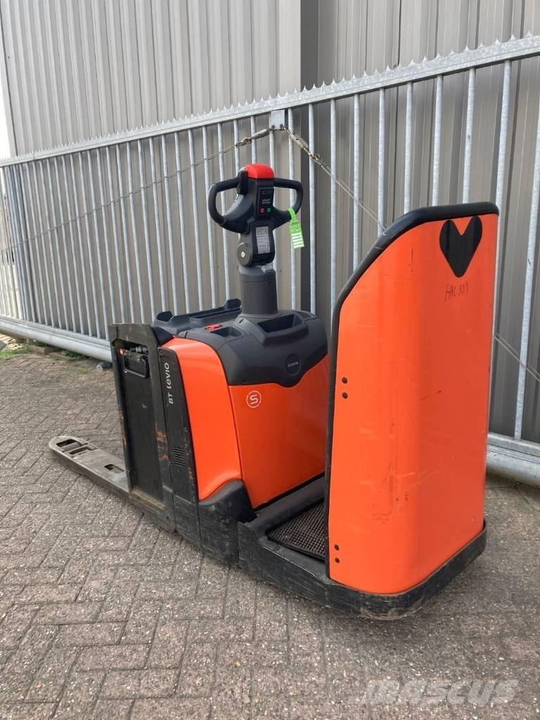 Toyota LPE200 Low lift with platform