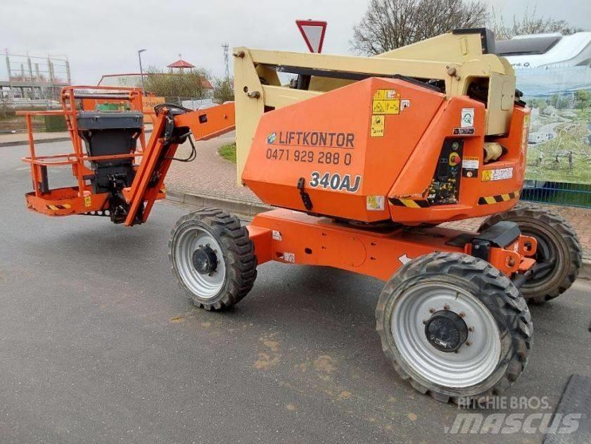 JLG 340 AJ Articulated boom lifts
