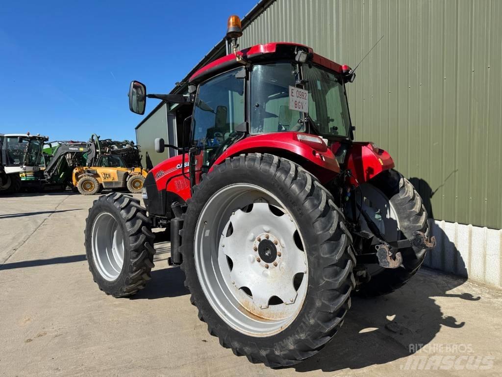 CASE Farmall 105c Tractors
