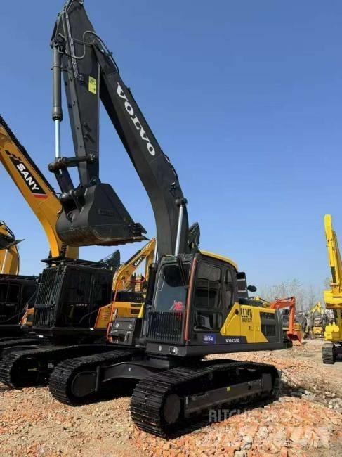 Volvo EC 240 Crawler excavators