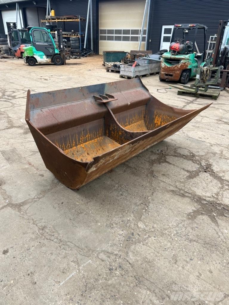  Andet Fast planer Other components