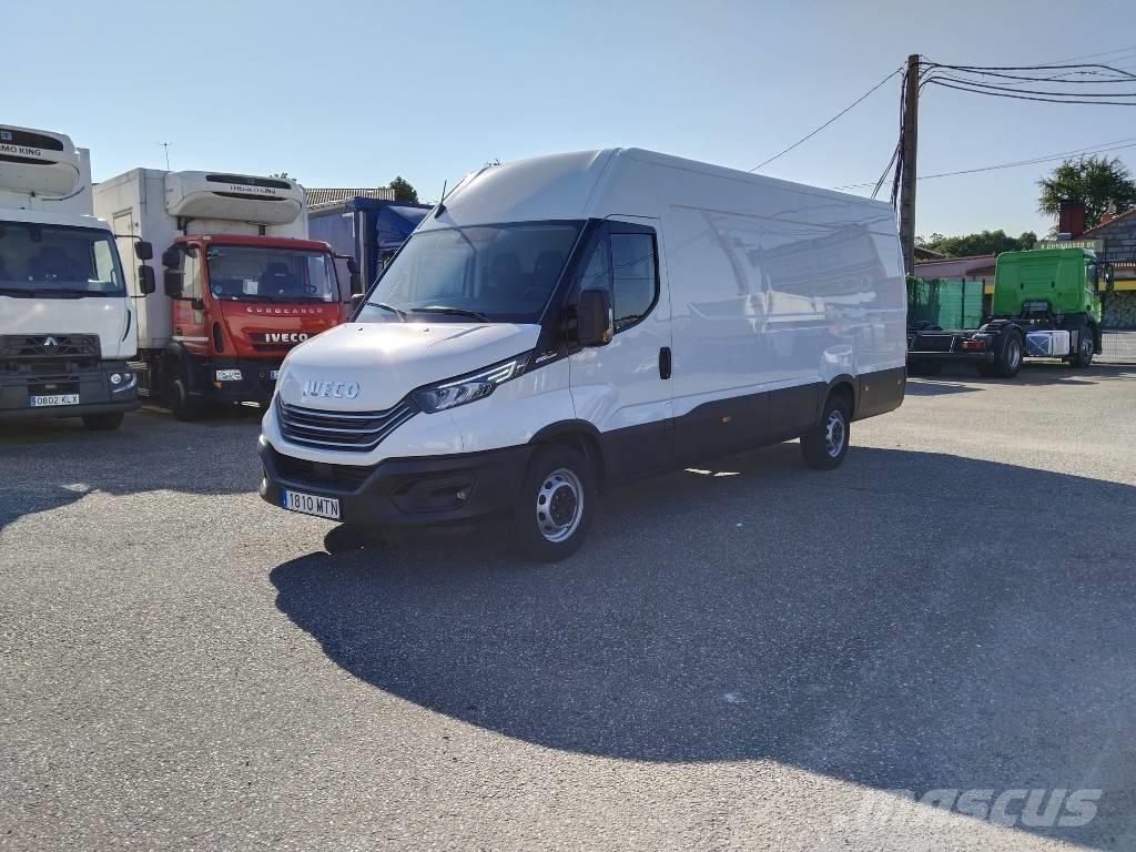Iveco Daily 35 S12 Box body