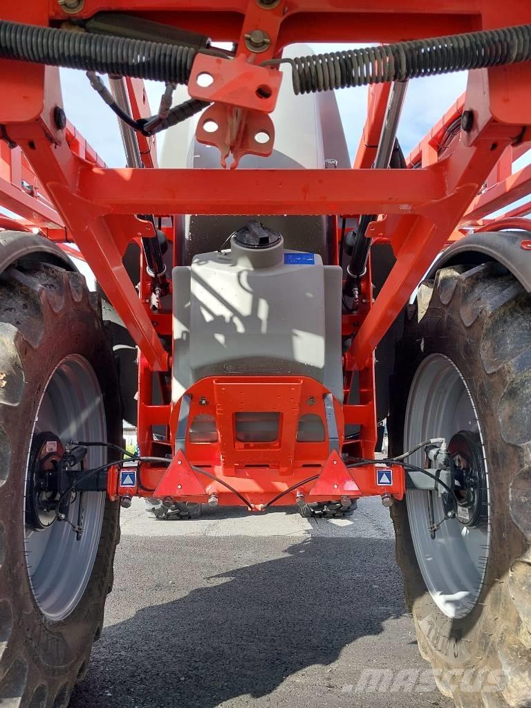 Kuhn Lexis 3000 Trailed sprayers