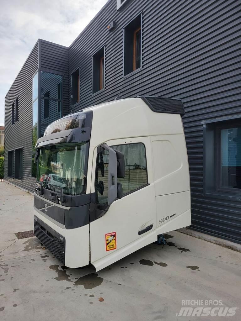 Volvo Globetrotter Cabins and interior