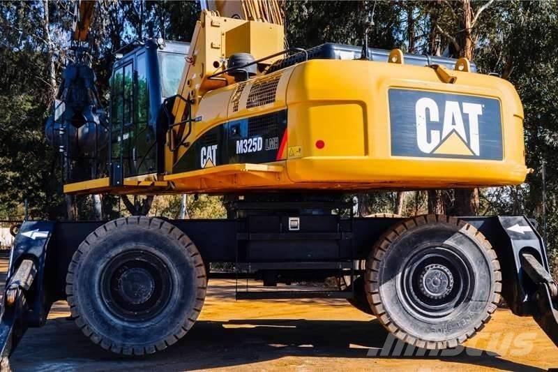 CAT M325 Mini excavators < 7t (Mini diggers)
