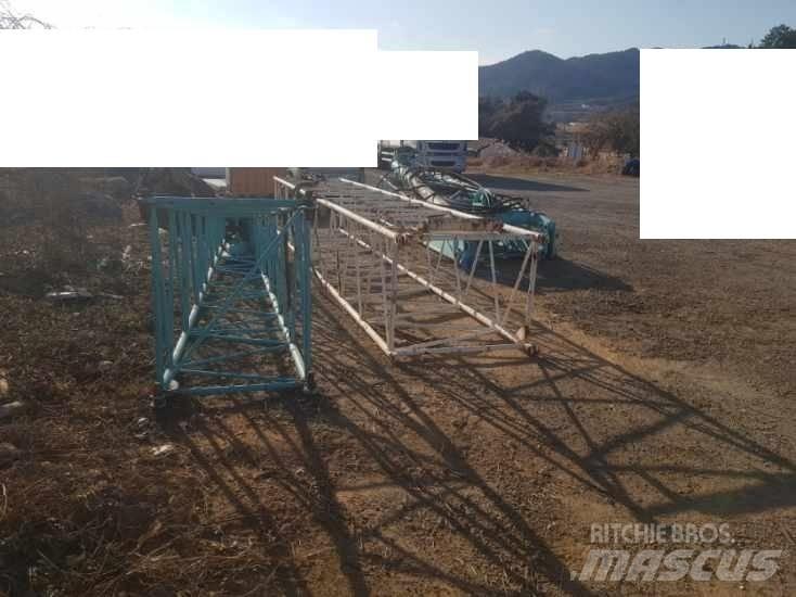 IHI CCH 1000 Track mounted cranes