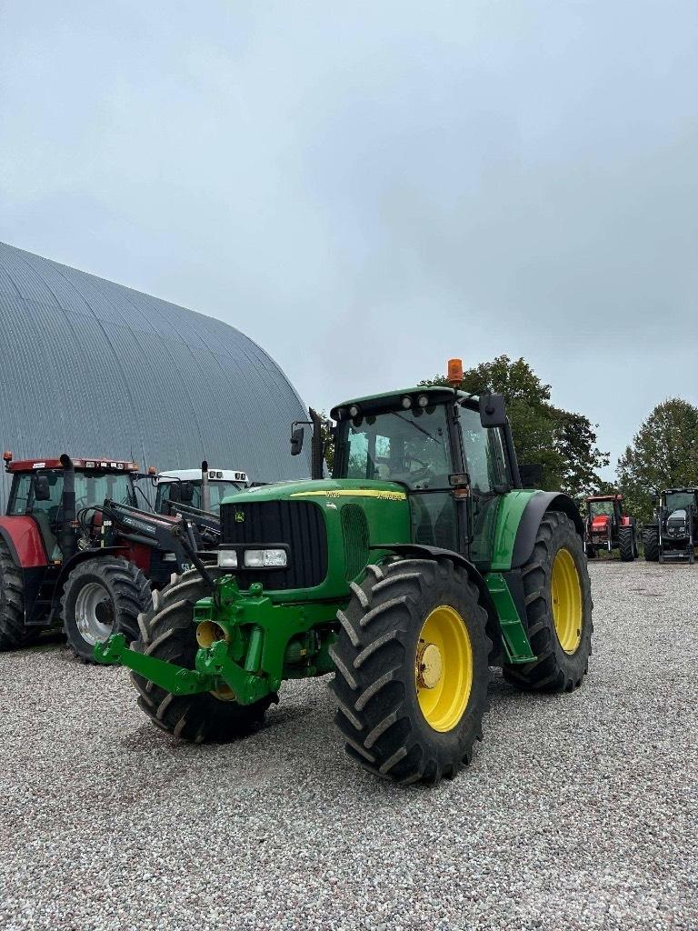 John Deere 6520 Tractors