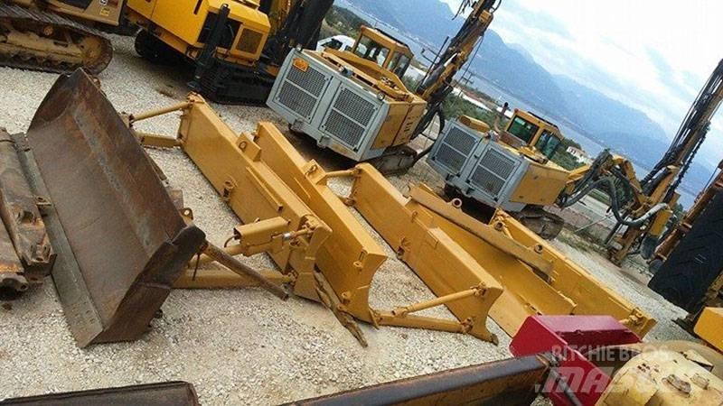 CAT D7E, D7F, D7G Blades