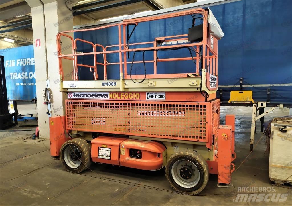 JLG M 4069 Scissor lifts