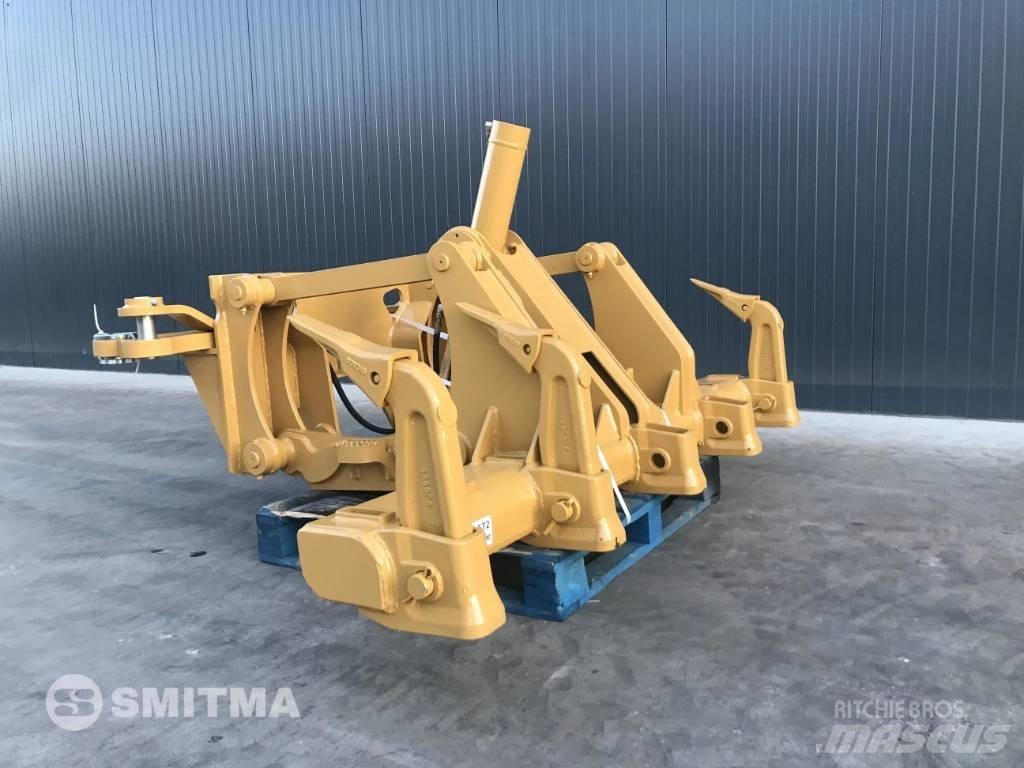 CAT 140M Scarifiers