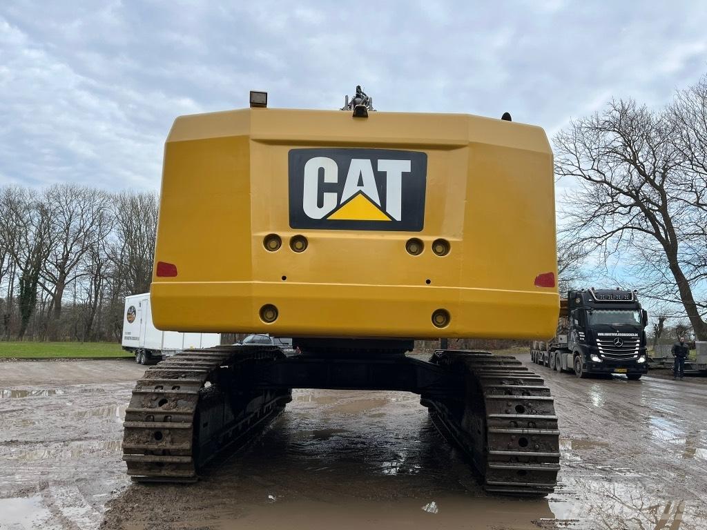 CAT 374 F L Crawler excavators
