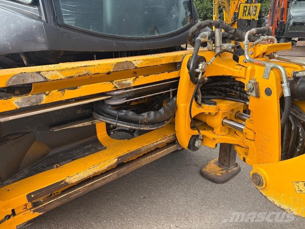 JCB 3CX Backhoe