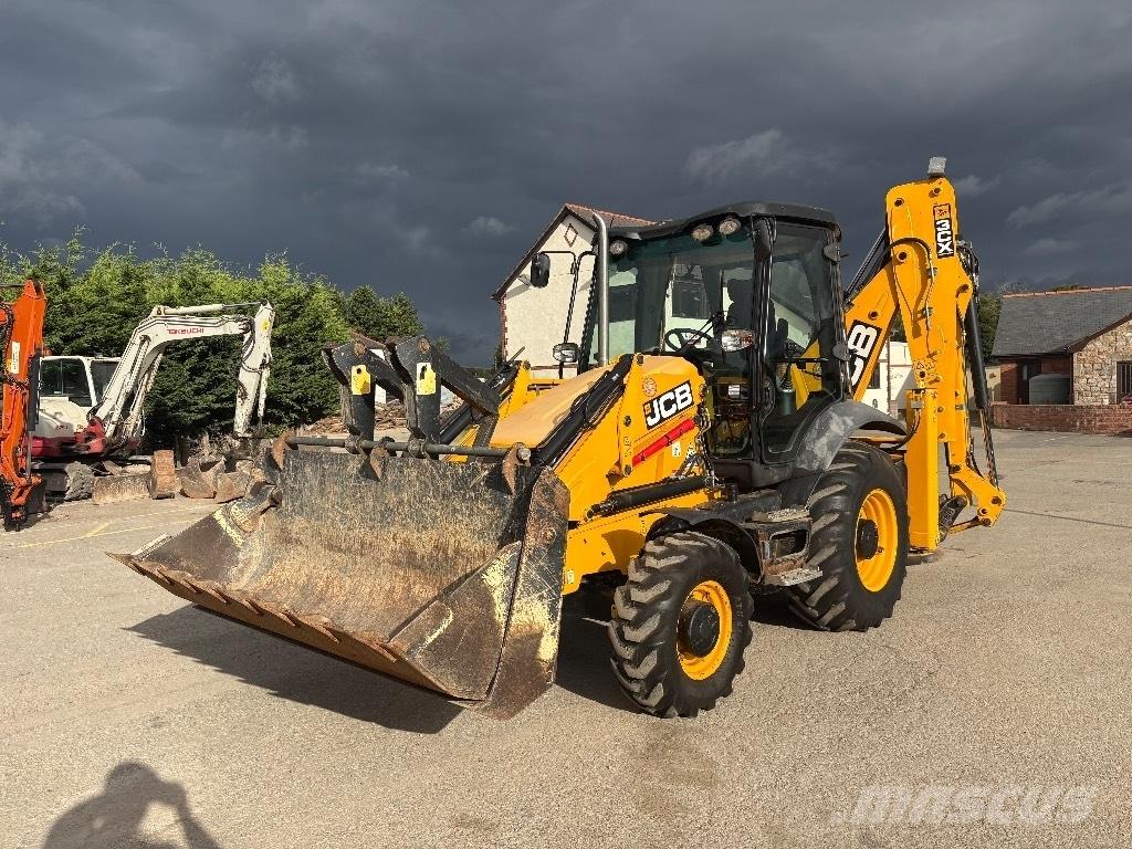 JCB 3CX Backhoe
