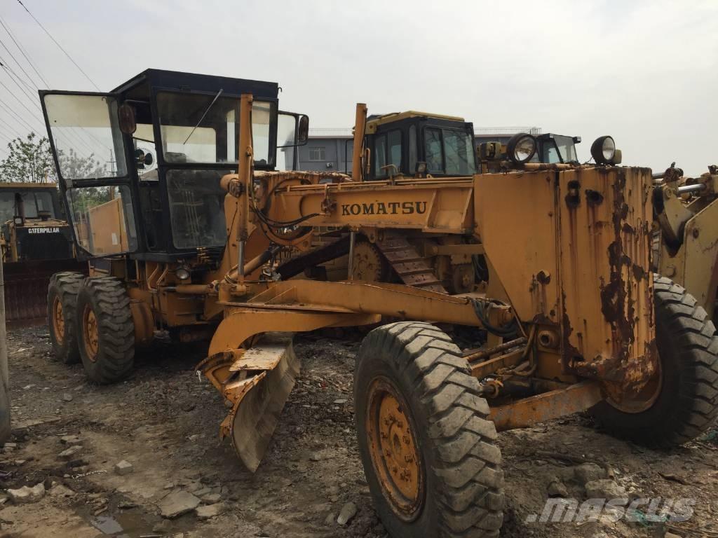 Komatsu GD 511 A Graders