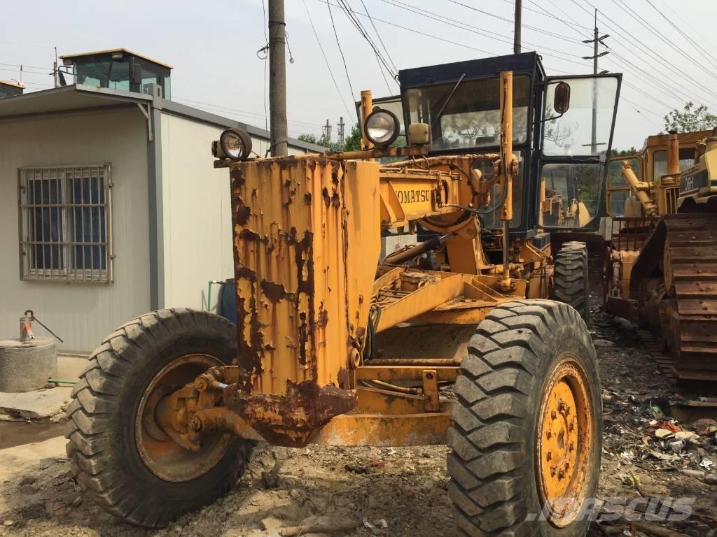 Komatsu GD 511 A Graders