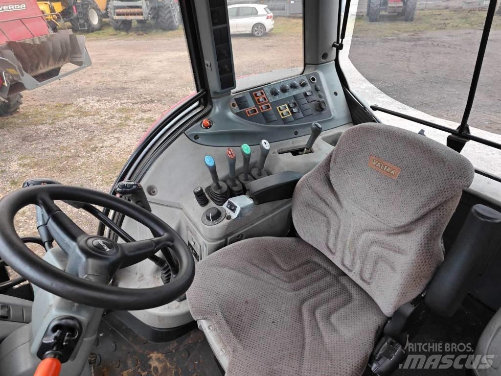 Valtra T 193 Tractors