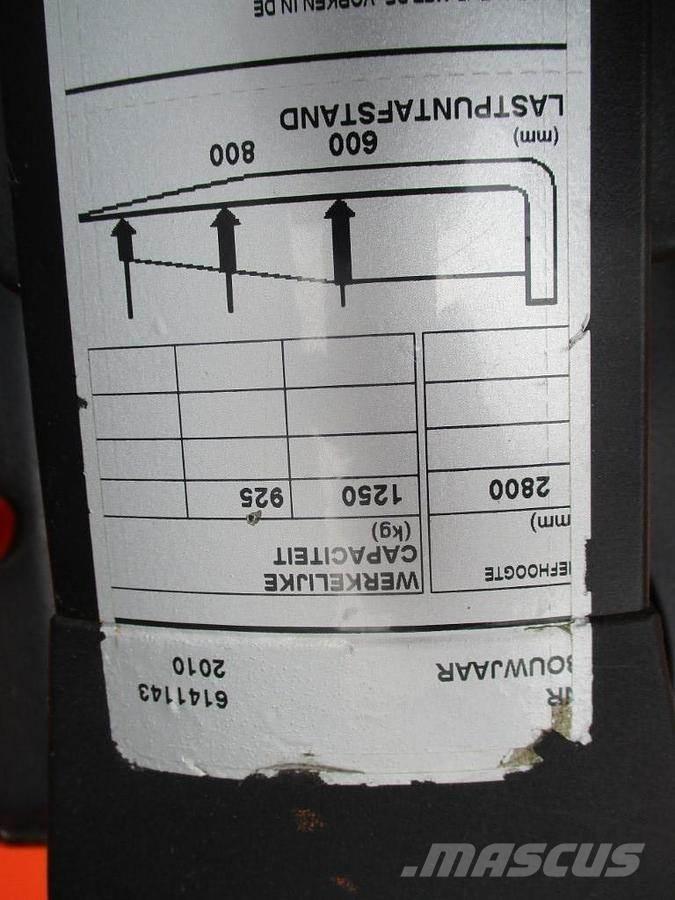 BT SPE125 Low lift with platform