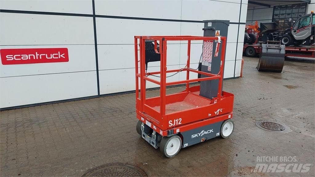 SkyJack SJ12 Used Personnel lifts and access elevators