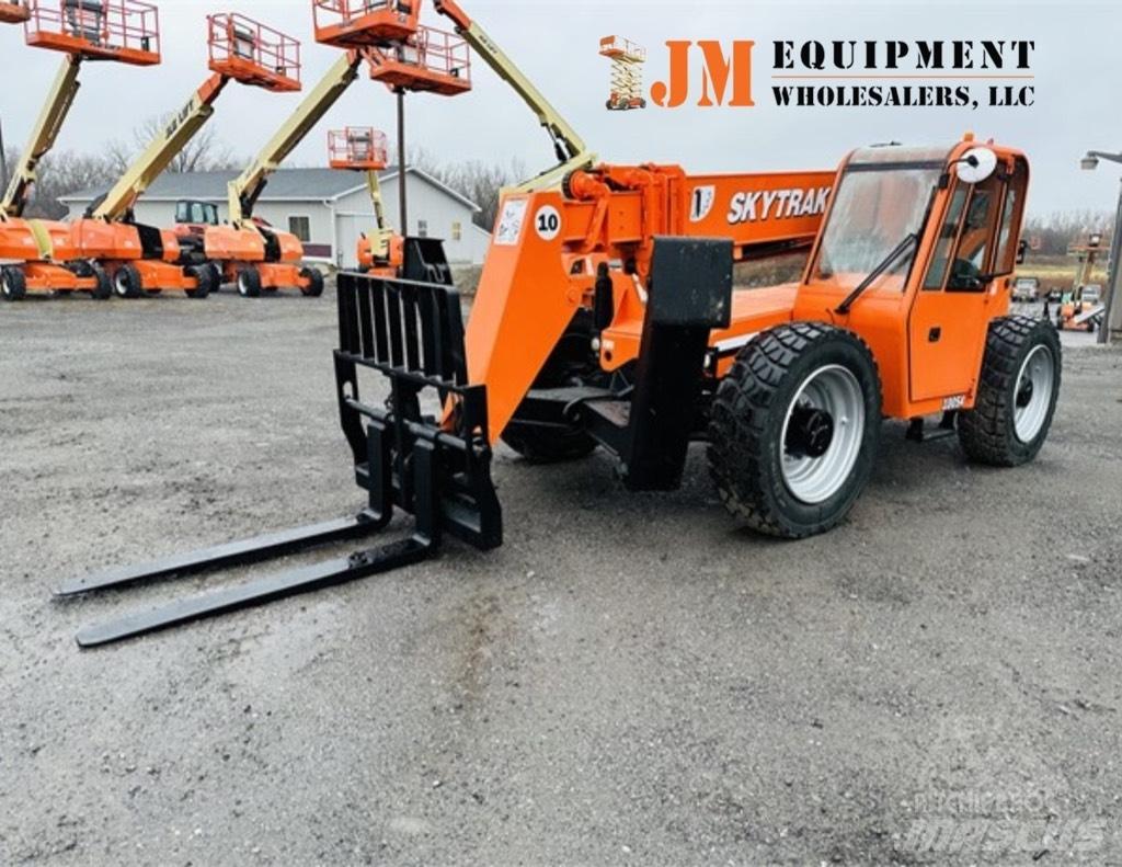 SkyTrak 10054 Telescopic handlers
