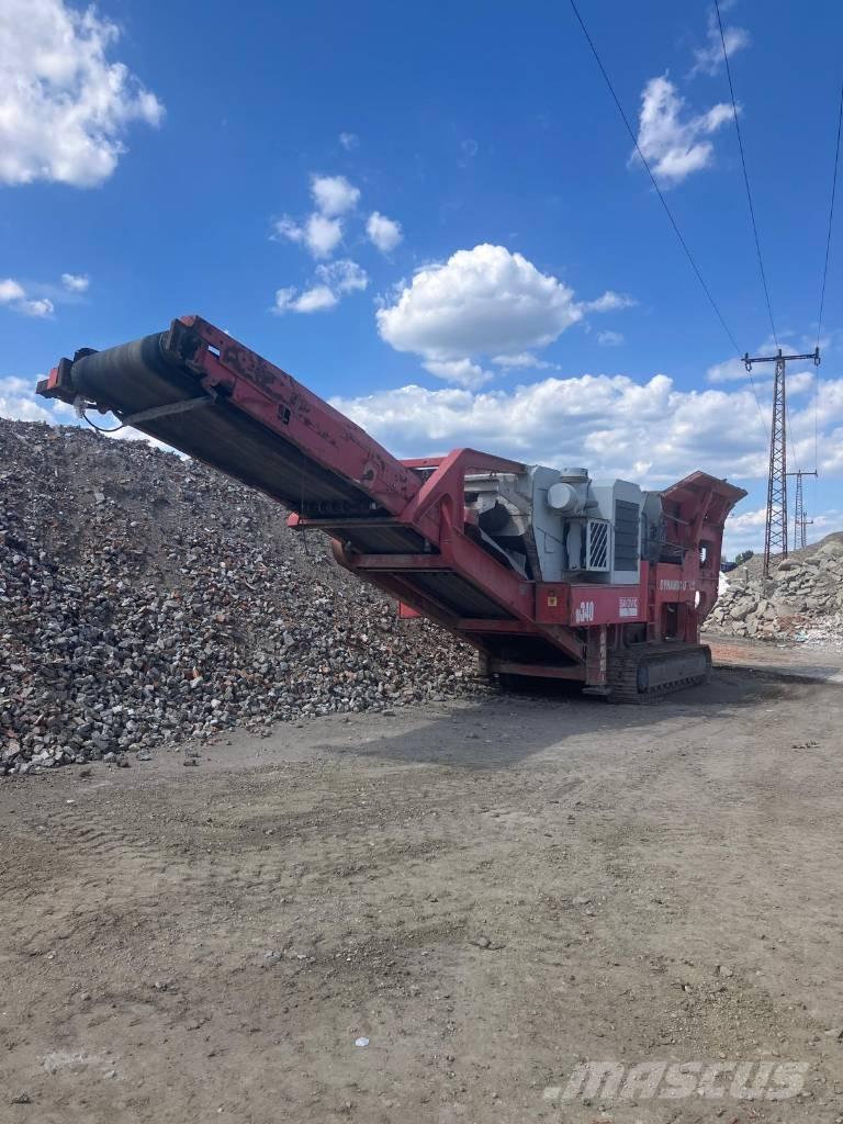Sandvik QJ 340 Mobile crushers