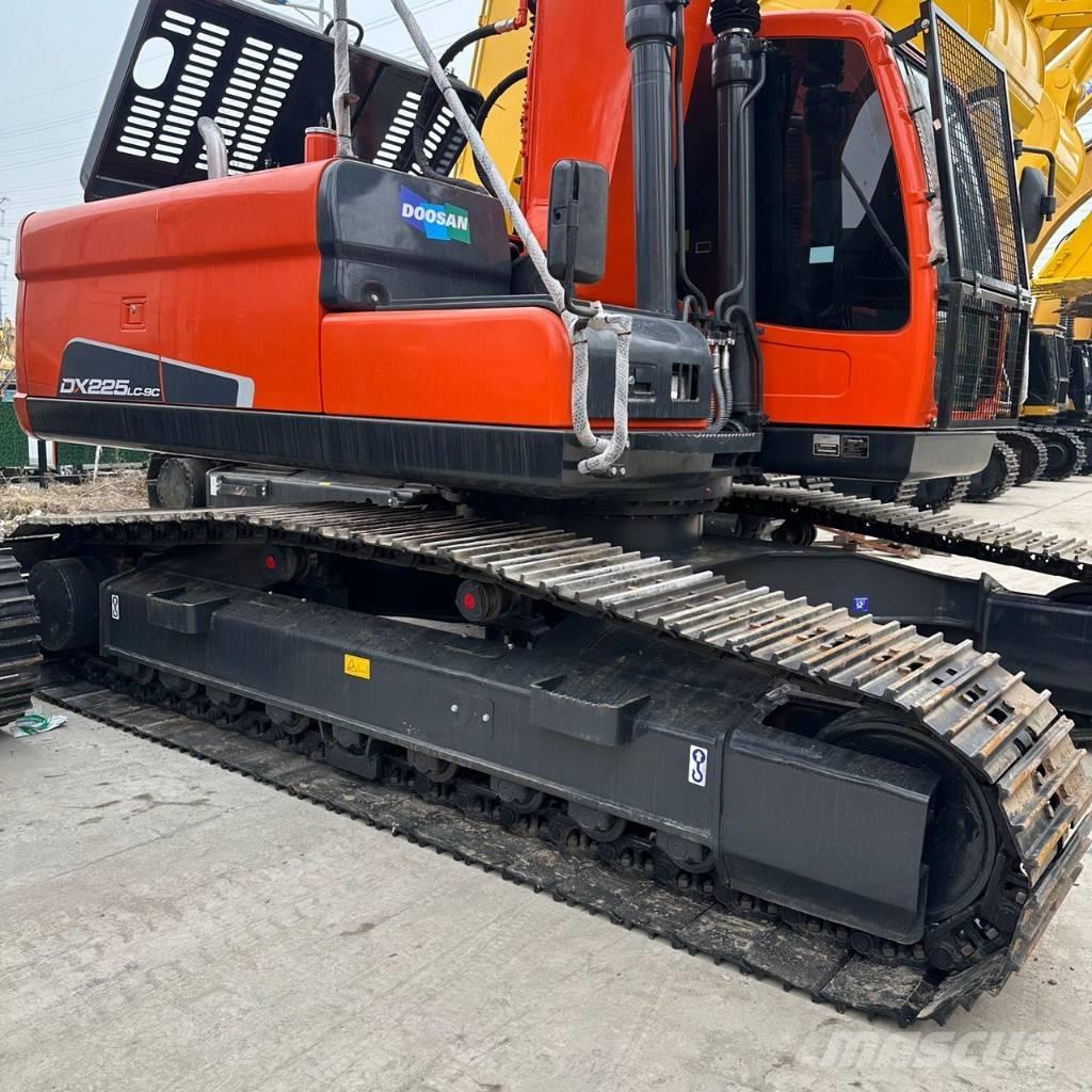 Doosan DX225LC-9 Crawler excavators
