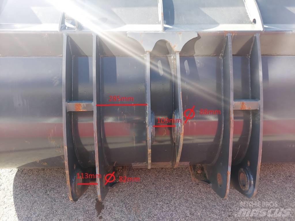 CASE 721 F Buckets