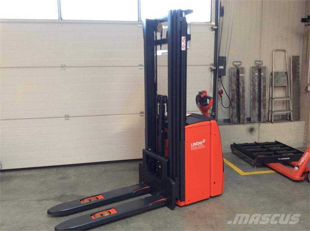 Linde L16 Self propelled stackers