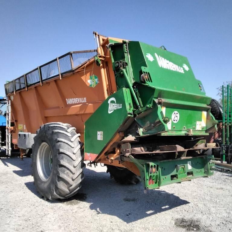 Dangreville EV 11 Manure spreaders