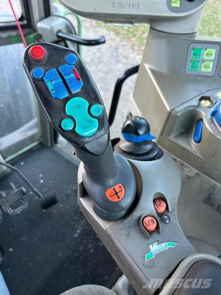 Fendt 716 Vario Com1 Tractors