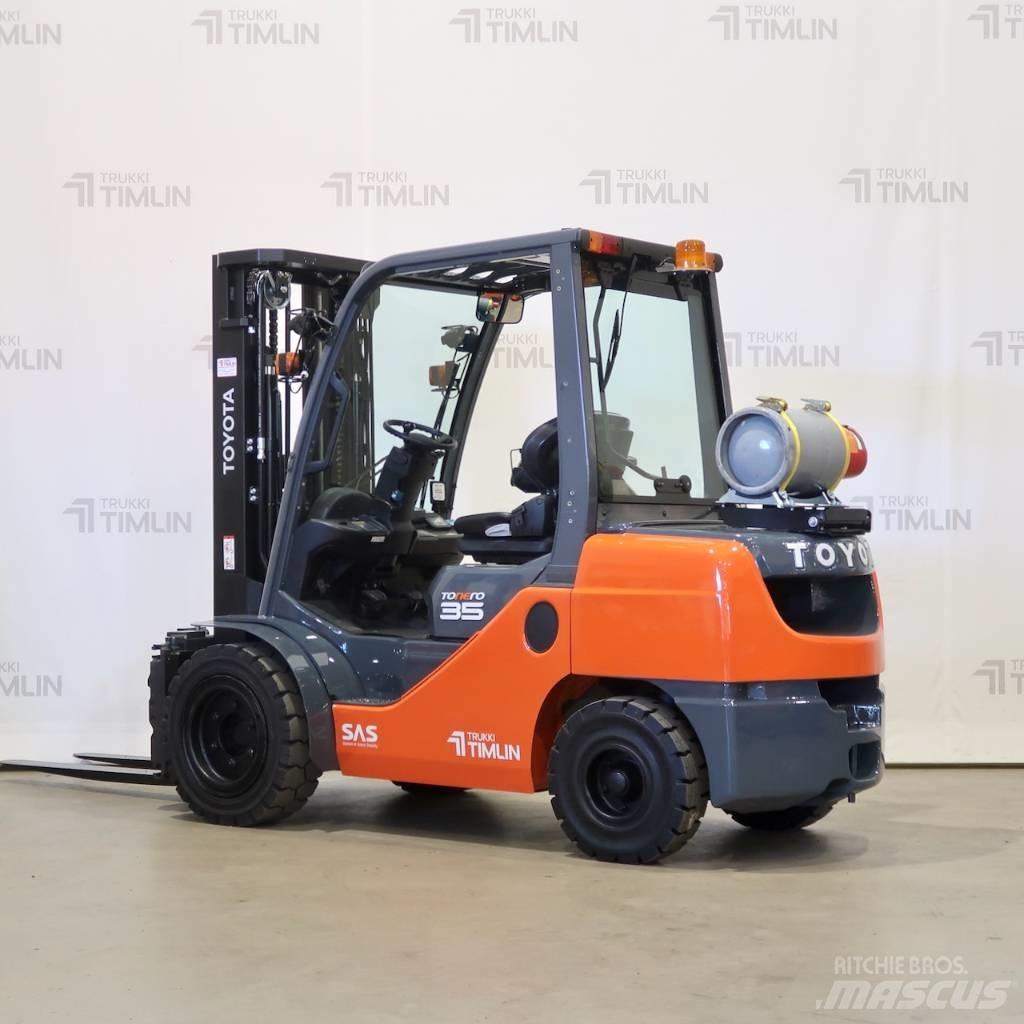 Toyota 02-8FGJF35 LPG trucks