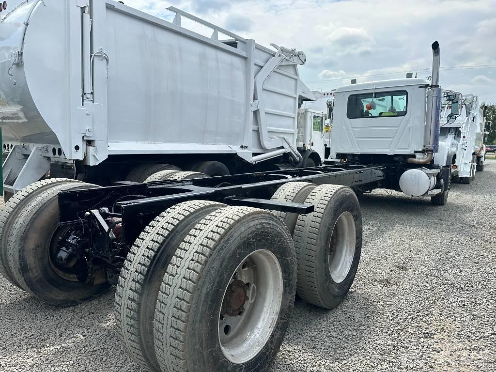 Mack CV 713 Chassis Cab trucks