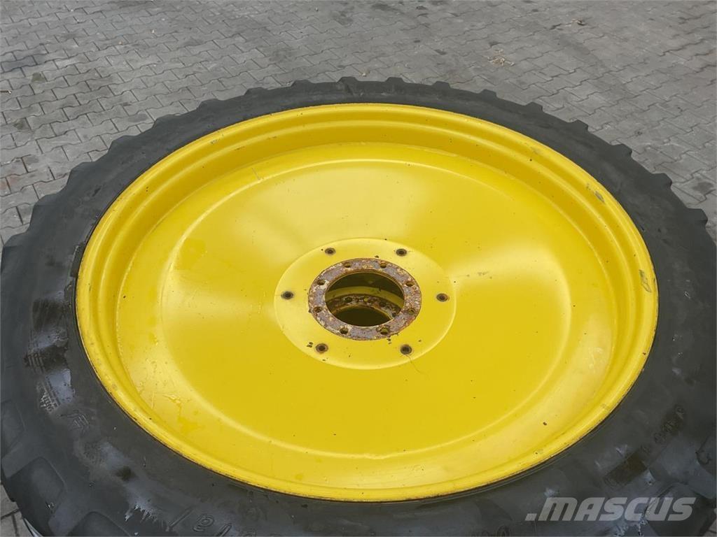 Alliance 12.4R52 Tyres, wheels and rims
