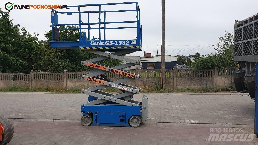 Genie 1930 1932 Scissor lifts