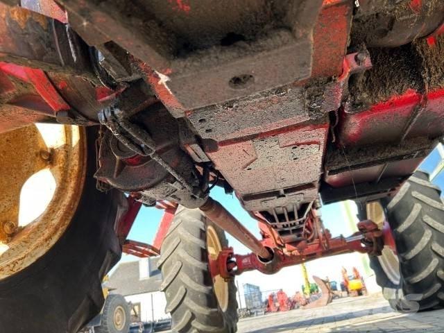 International 955 A Tractors