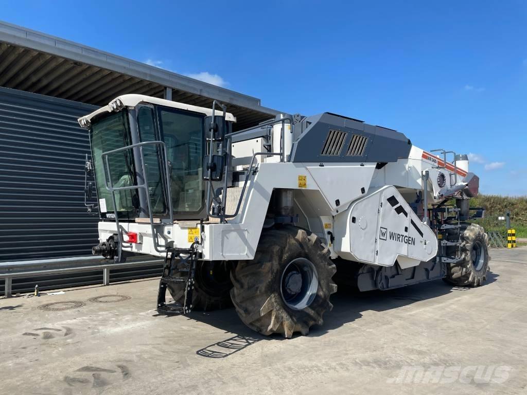 Wirtgen WR 240I Asphalt recycling