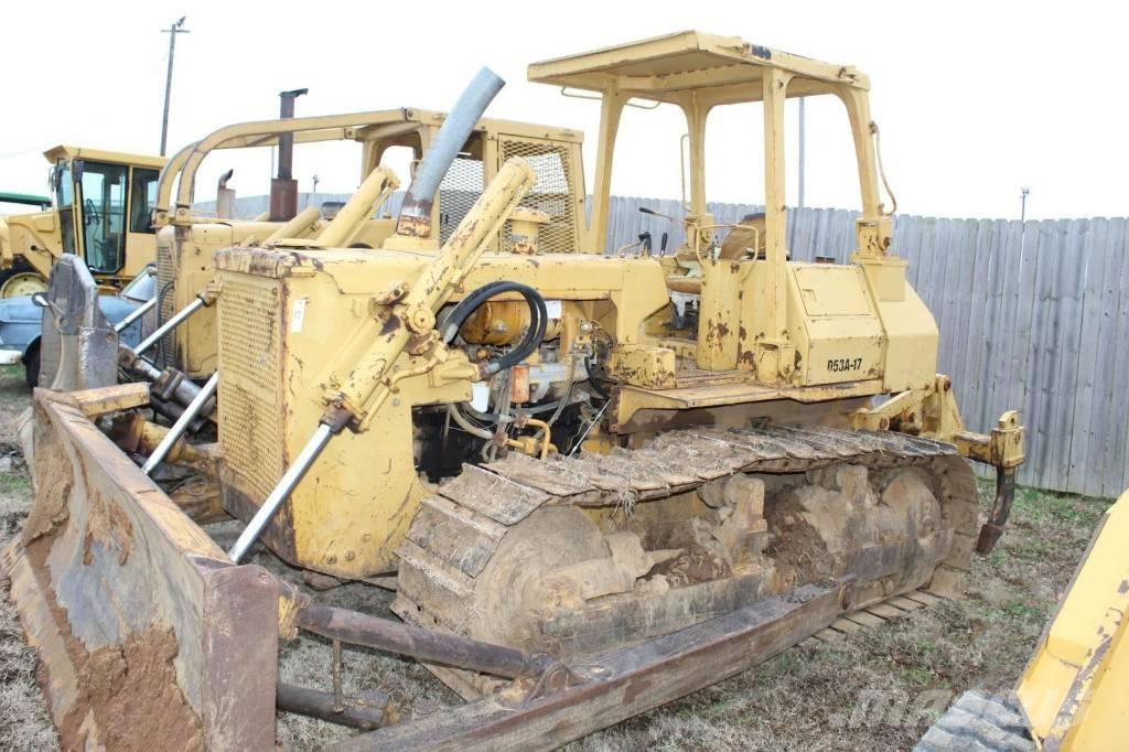 Komatsu D 53 A-17 Crawler dozers