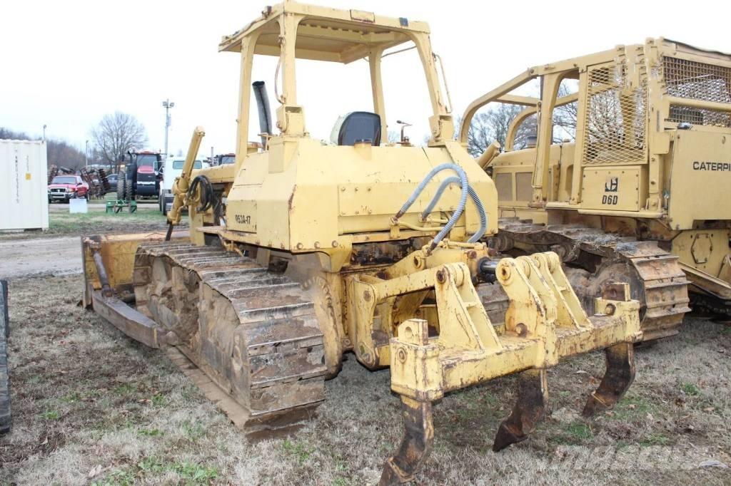 Komatsu D 53 A-17 Crawler dozers