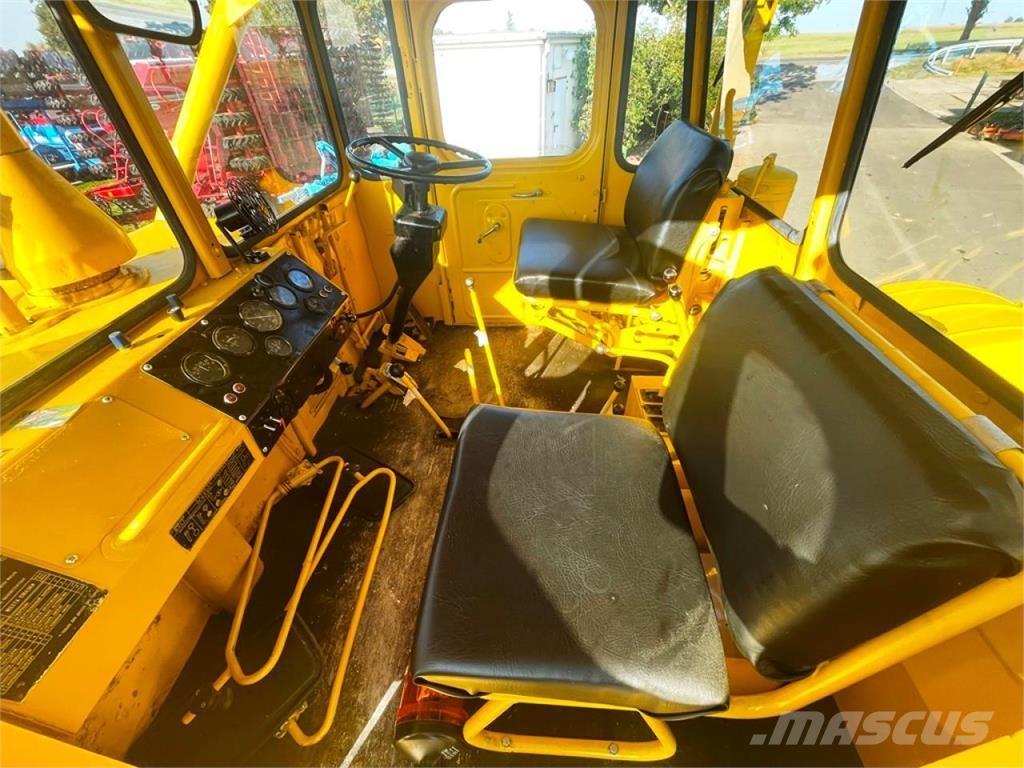 Kirovets K700A V8 Tractors