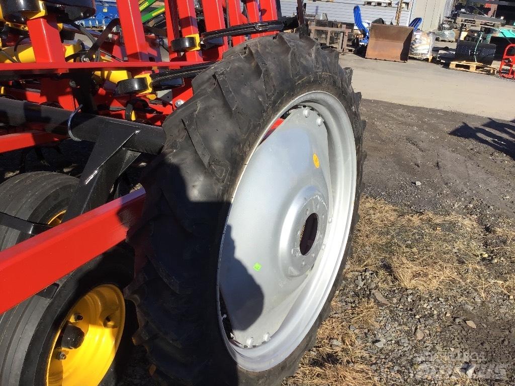 BKT Rivipyörät Tyres, wheels and rims