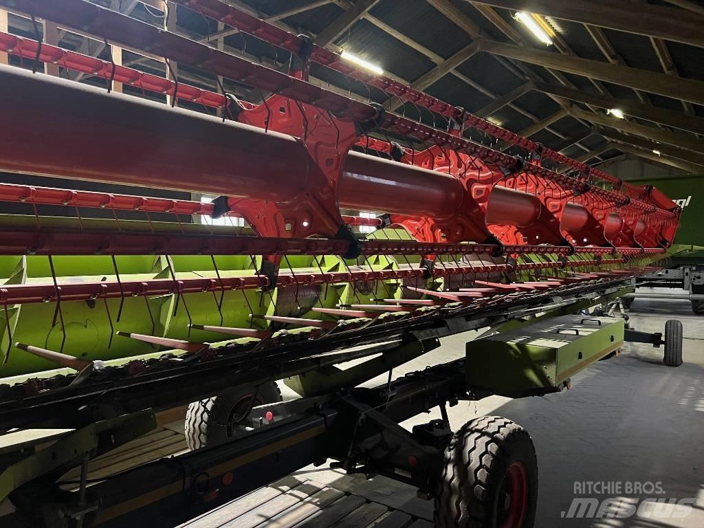 CLAAS Lexion 6800 Combine harvesters