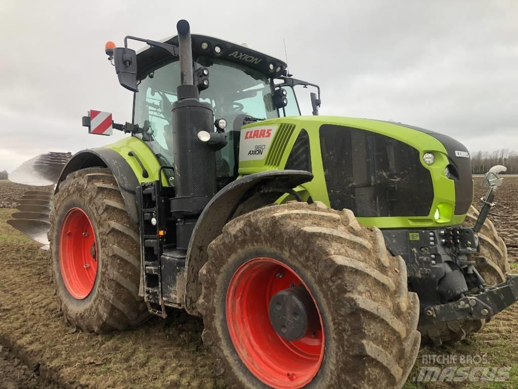 CLAAS 960 Axion Tractors