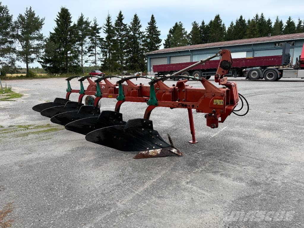 Kverneland AD-85 Ploughs