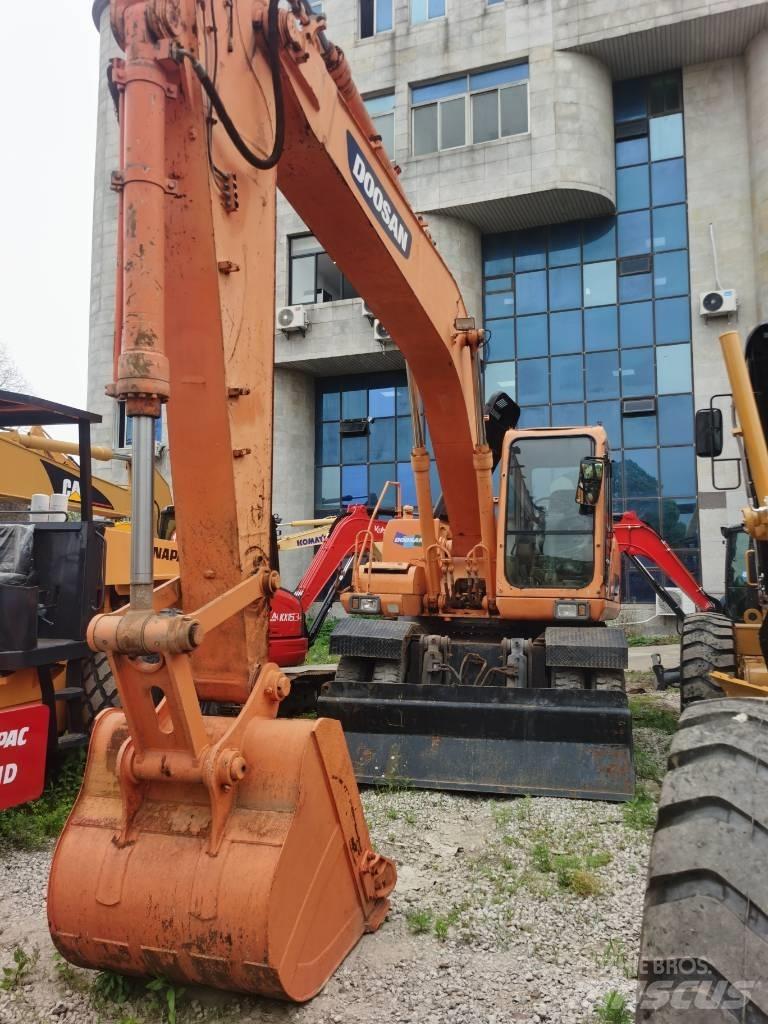 Doosan DH 210 W-7 Wheeled excavators
