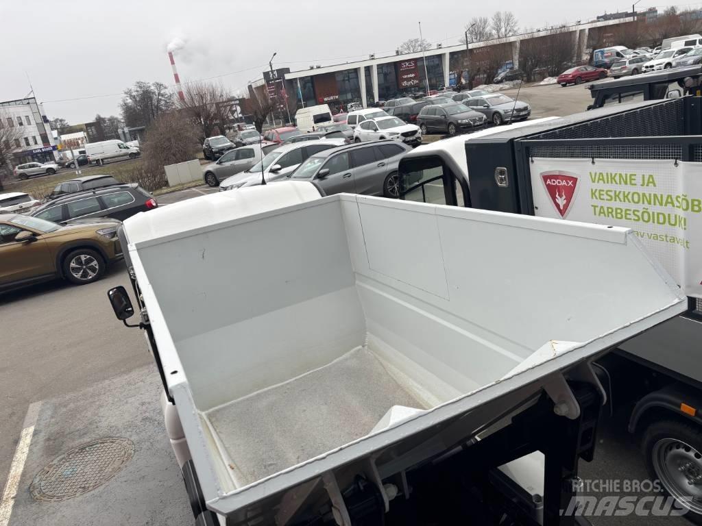  Addax MT15n Tipper vans