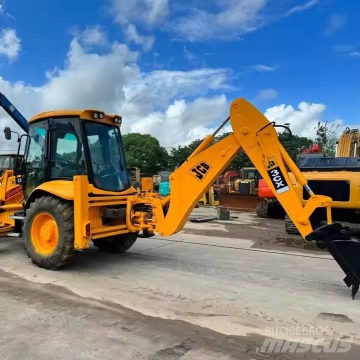 JCB 3 CX Backhoe
