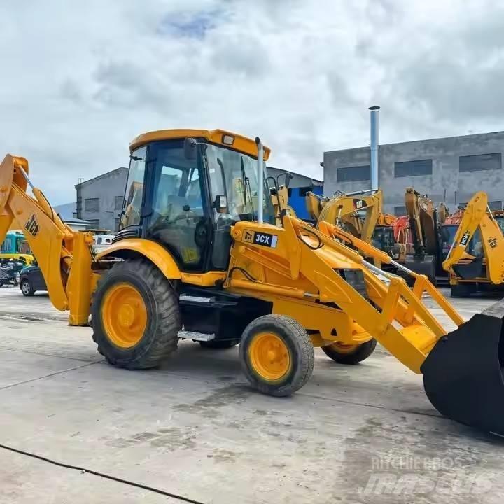 JCB 3 CX Backhoe