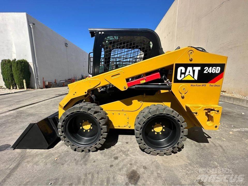 CAT 246 D Skid steer loaders