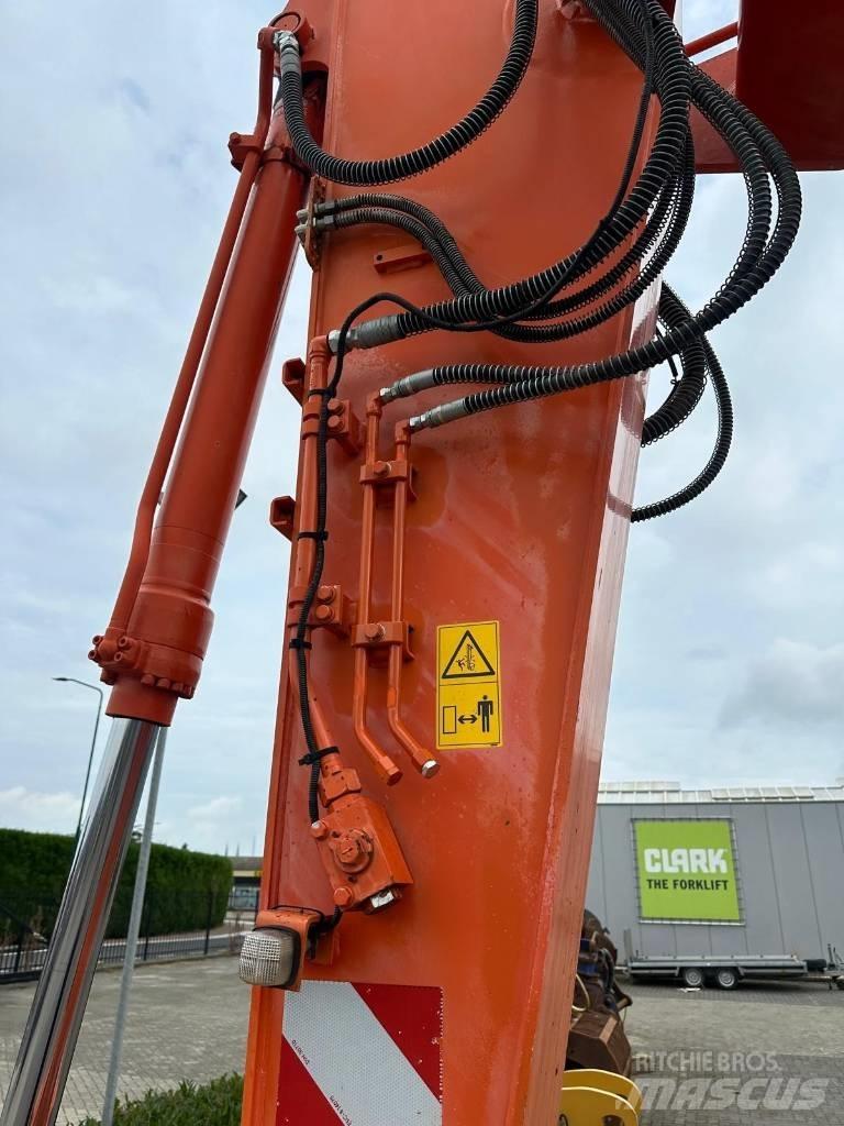 Hitachi ZX190W-6 Wheeled excavators