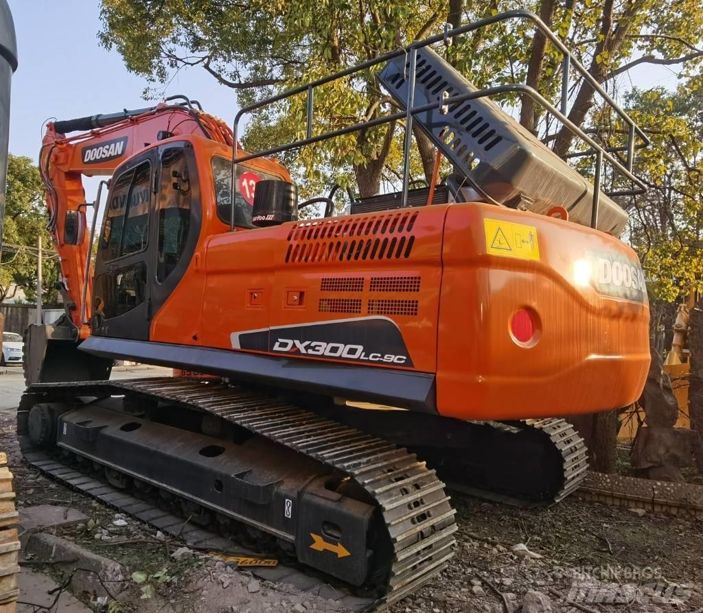 Doosan DX300LC- 9C Crawler excavators